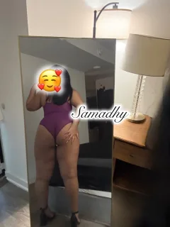 curvy young girl - 23 - Photo 1 of 5