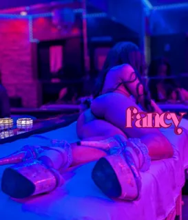 let me cum and see you tonight luv! OUTCALLS tonight - 25 - Photo 1 of 5