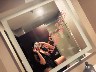 Pretty Face, Thick Body & Great Personality - Photo 9 of 9