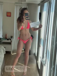hot sexy katie bay and dundas