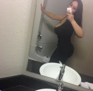 Let’s partyPORNSTAR BODYin/outcalls - Photo 8 of 21