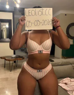 India hot available 24/7 - Photo 5 of 5