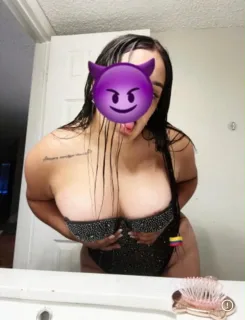 HOT, SEXY & HUNGRY GIRLS - Photo 10 of 12