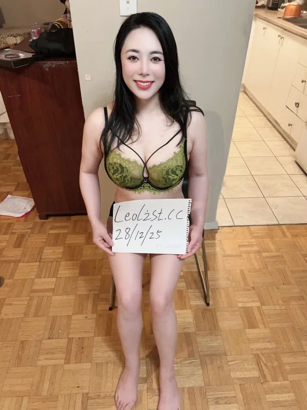 New College Girl Best GFE AVAILABLE for You! - Photo 1 of 10