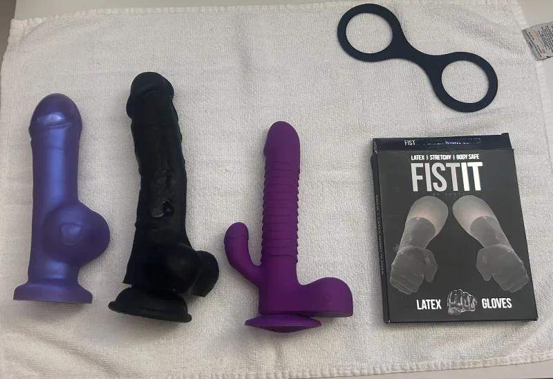 Outcall Daddys Lil Fuck Toy DUOS - Photo 1 of 18