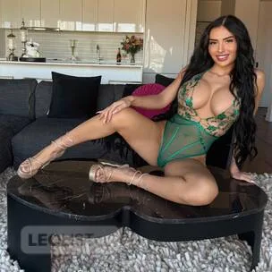Lily Rose - Honey, you’re finally home ! - Photo 10 of 12