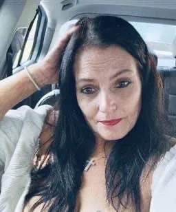 I am 46 yrs old horny girl. - Photo 2 of 3