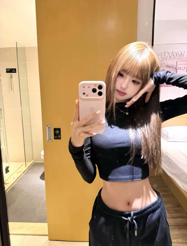 Asian companions, the youngest girls, the best full-service - Photo 1 of 23