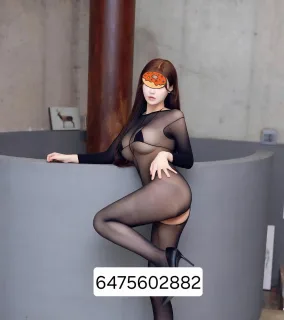 im candy 26yrs old 36c.5.4ft slim body asian party girl. - Photo 3 of 6