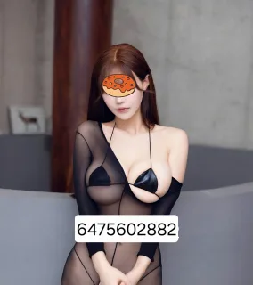 im candy 26yrs old 36c.5.4ft slim body asian party girl. - Photo 6 of 6