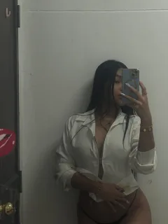 your favourite eater, party girl outcall only book now - Photo 6 of 12