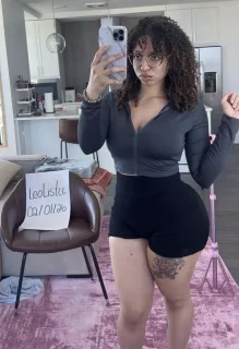 I'm available for meetup both incall or outcall services - Photo 1 of 5