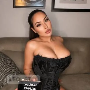 REAL DESI INDIAN BENGALI UPSCALE PARTY GIRL - IN/OUT - Photo 3 of 17
