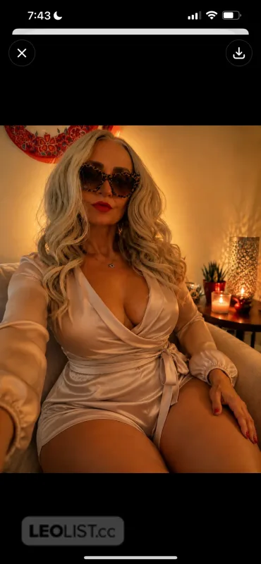 Mature BBW - Photo 1 of 3