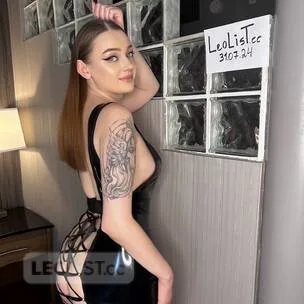 Hot, Young and Wet babe! - Photo 3 of 13
