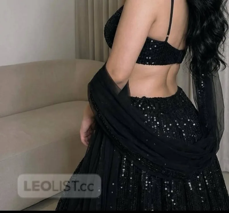 INDIAN & SRi LANKAN HOTTIE'Sसेक्सी लड़कियाँ செக்ஸி பெண்கள் - Photo 1 of 10