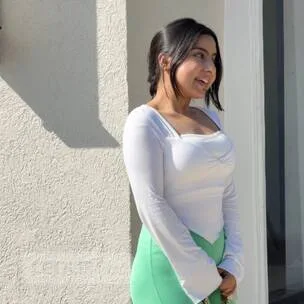 Brown Indian girl available for service - Photo 4 of 10