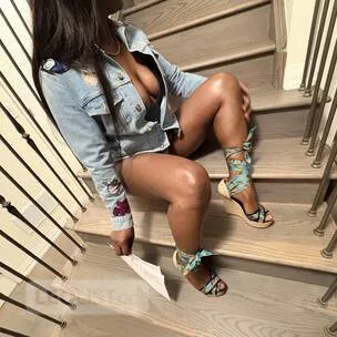 Mia Ebony Greek freak Party girl OutCalls& online fun - Photo 9 of 12
