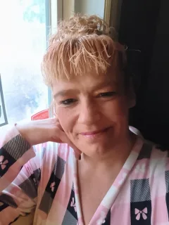 Irish Canadian Mature MILF - 49 - Photo 6 of 12