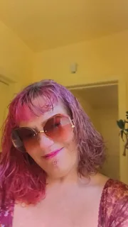 Irish Canadian Mature MILF - 49 - Photo 9 of 12
