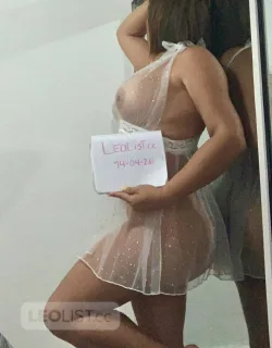 Sexy and hot Indian woman with natural curves, friendly and - Photo 4 of 5