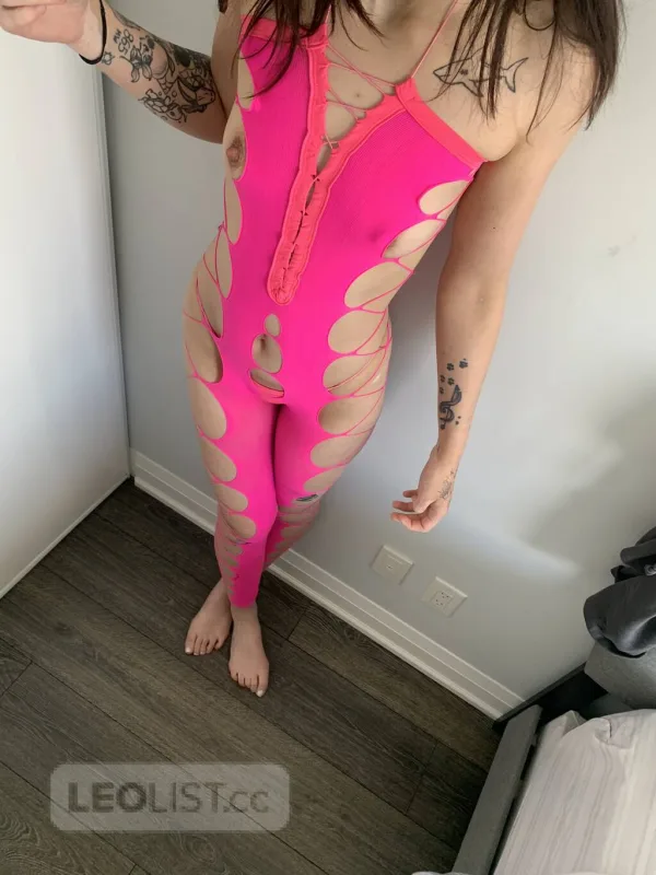 𝙋𝙀𝙏𝙄𝙏𝙀 𝘽𝘼𝘽𝙔𝘿𝙊𝙇𝙇 𝓌𝒶𝓃𝓃𝒶 𝓁𝒾𝒸𝓀 𝑜𝓇 𝒻𝓊𝒸𝓀 𝓂𝑒? - Photo 1 of 7