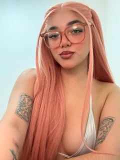 young 20 yr old latina mami! - 20 - Photo 4 of 4