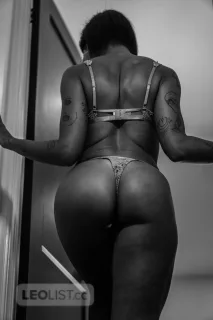 Fun sized, freaky & your newest addiction. NEW in town - Photo 1 of 7