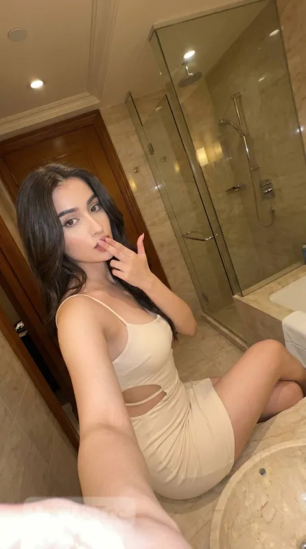 HOT INDIAN PUNJABI GIRL - Photo 1 of 5