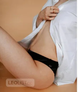 Sweet Enough to Tease, Wild Enough to Remember - Photo 3 of 4