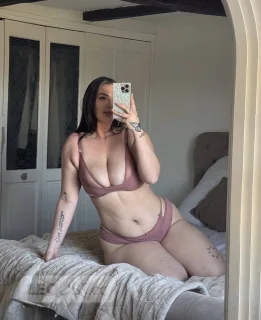 AVAILABLE FOR BOTH INCALL AND OUTCALL INCLUDING ONLINE - Photo 1 of 8
