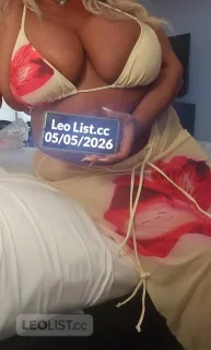 THicK Tanned & DDs - Photo 5 of 19