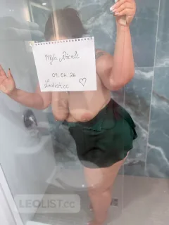 Sweet & Sexy Curvy Cutie - Photo 4 of 9