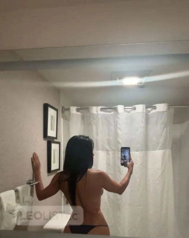 Divertida y apasionada, ven estoy esperando por ti caliente - Photo 1 of 5