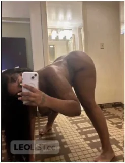 HOT HORNEY SEXY SENSUAL OPEN MINDED BLACK BEAUTY - Photo 1 of 7
