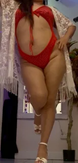karishma - 25 - Photo 2 of 4