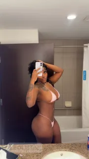 Sexy Ebony Greek Queen - Photo 14 of 21