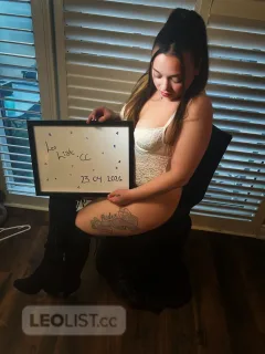 ( highway 427 & Burnhamthorpe) sweet thick and juicy - Photo 1 of 18