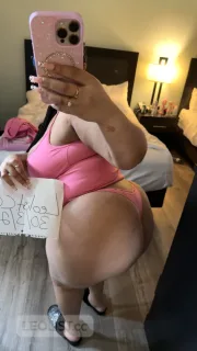 Beautiful, sexy big booty freak! Come have fun with me babe - Photo 10 of 18