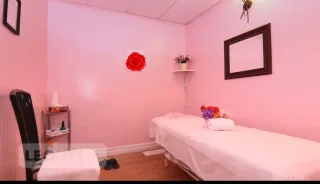 Enjoy your professional massage with full service - Photo 8 of 8