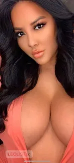 MILF PARTY BABE!!!! - Photo 6 of 7