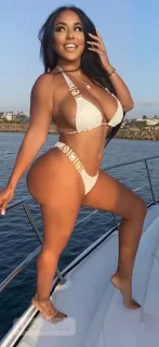 MILF PARTY BABE!!!! - Photo 3 of 7