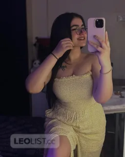 Hot and sexy Indian with natural curves