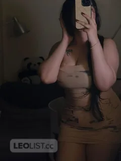 Hot and sexy Indian with natural curves - Photo 5 of 5