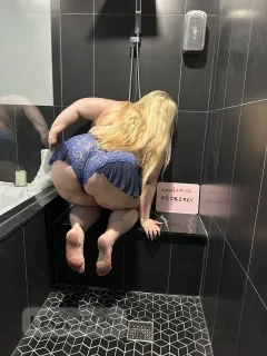 Thick & Juicy Blonde right at 404 / Major Mackenzie - Photo 8 of 22