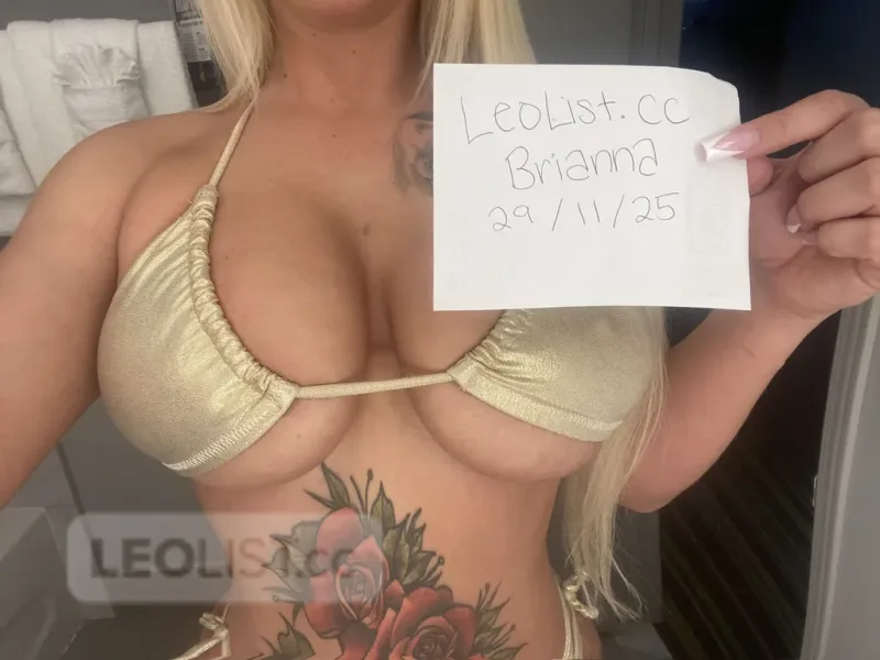 TiGHT PUSSY & SLOPPY BLOWJOB - Photo 1 of 6