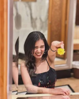New Indian Punjabi university girl available for fun - Photo 4 of 9