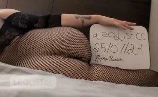 Throat goat with a phat ass - Photo 3 of 13