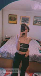 I'm a sexy and daring girl and I want to be fucked hard 24h - Photo 4 of 12