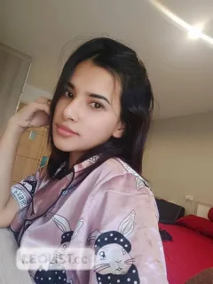 New Girl in Town - Photo 2 of 7